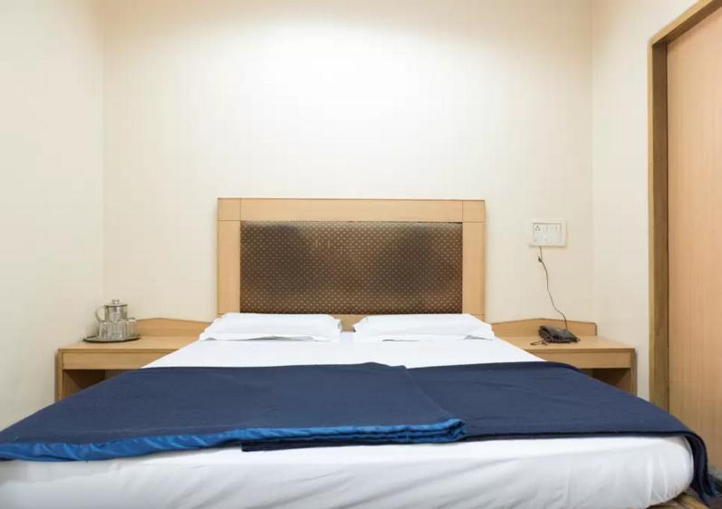 Hotel Dwaraka Paradise Hyderabad Bagian luar foto